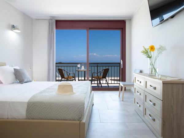 Excess Pansion : photo 2 de la chambre chambre double deluxe avec balcon - vue sur mer