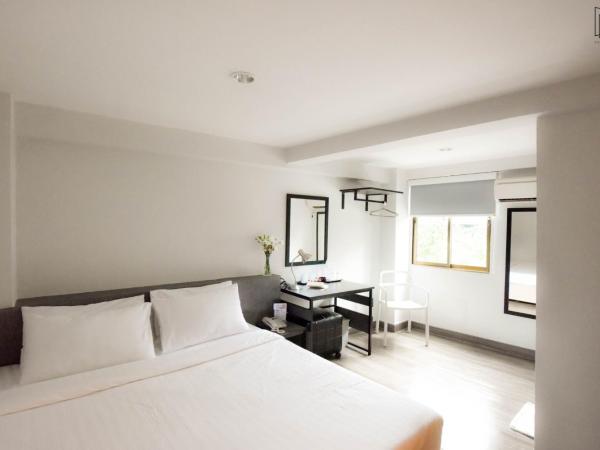 Nana City Hotel : photo 1 de la chambre chambre lit king-size supérieure