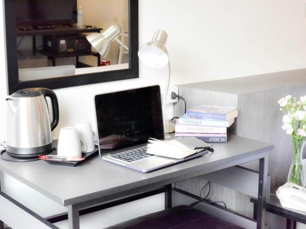 Nana City Hotel : photo 3 de la chambre chambre lit king-size supérieure