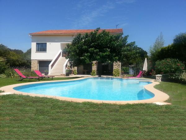 Sous le mûrier : photo 10 de la chambre chambre quadruple avec salle de bains privative séparée