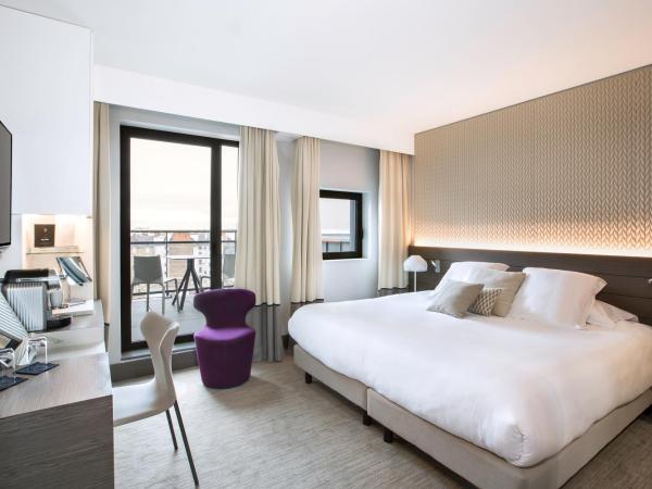 BW Premier Collection Le Saint Antoine Hotel et Spa : photo 4 de la chambre suite lit king-size avec canap-lit