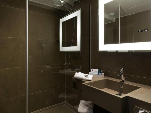 Novotel Lille Centre Gares : photo 9 de la chambre chambre double exécutive avec canapé-lit double