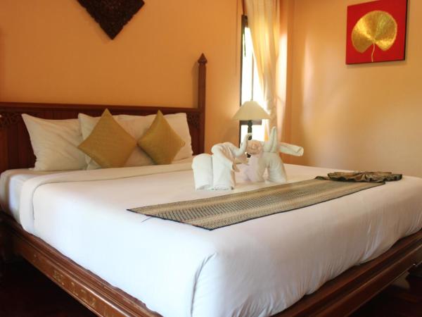 Khaolak Palm Beach Resort : photo 4 de la chambre chambre double ou lits jumeaux deluxe - vue sur montagne