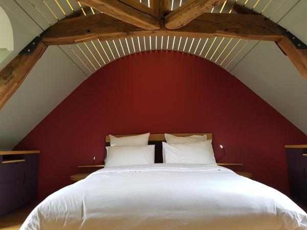 Suites du Cabinet Vert : photo 1 de la chambre suite - vue sur rivière