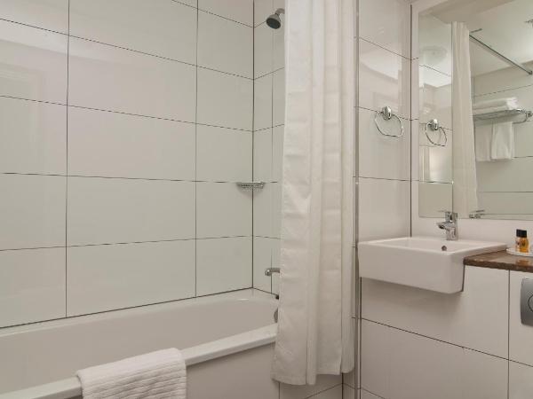 Copthorne Hotel & Resort Lakefront Queenstown : photo 4 de la chambre chambre supérieure 2 lits doubles