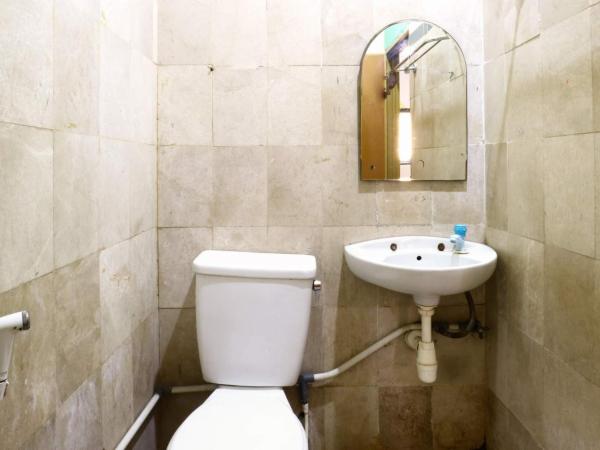 Wisma Gading Indah 1 : photo 10 de la chambre chambre double supérieure