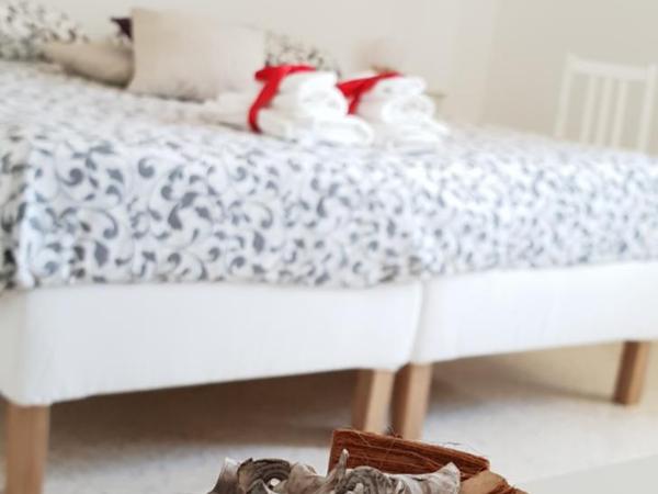 TORRE ANGELLARA B&B : photo 1 de la chambre chambre double ou lits jumeaux avec salle de bains privative externe