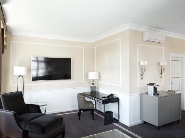 Phoenix Copenhagen : photo 4 de la chambre suite avec accès au salon exécutif