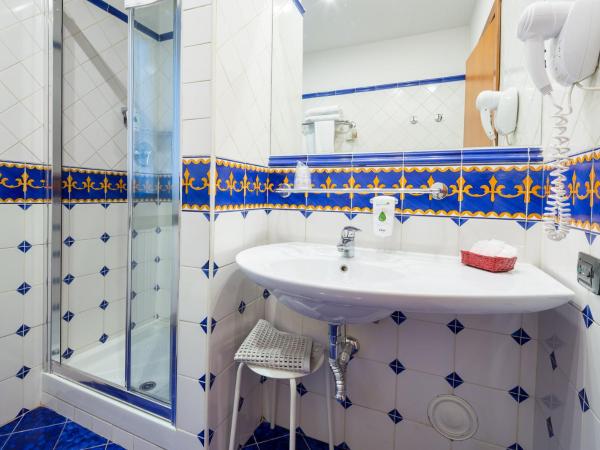 Best Western City Hotel : photo 8 de la chambre chambre triple classique