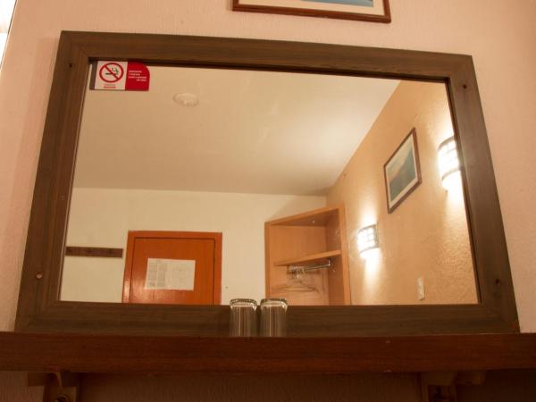 HOTEL ESTADIO S.A : photo 7 de la chambre chambre standard lit queen-size
