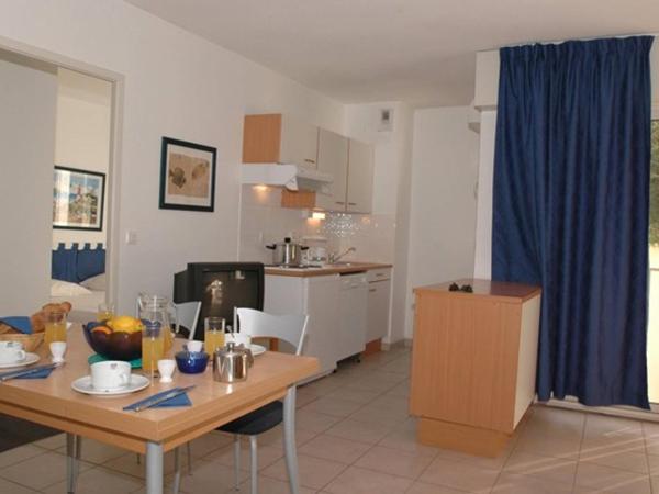 Residence Thalassa : photo 10 de la chambre appartement - vue sur piscine