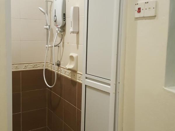 24 Kimberley : photo 6 de la chambre chambre double avec salle de bains privative