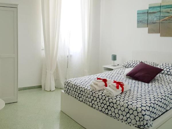 TORRE ANGELLARA B&B : photo 3 de la chambre chambre double avec salle de bains privative extérieure