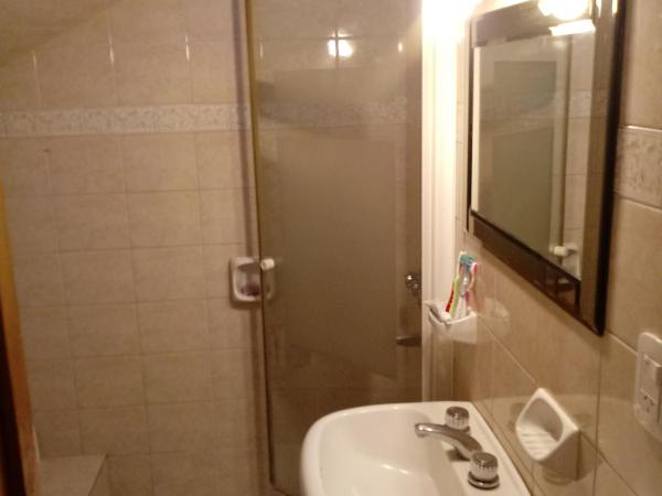 La Magdalena : photo 5 de la chambre chambre familiale avec salle de bains privative