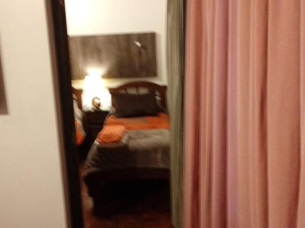 La Magdalena : photo 4 de la chambre chambre familiale avec salle de bains privative