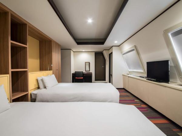 the b sangenjaya : photo 3 de la chambre chambre lits jumeaux de luxe - non-fumeurs