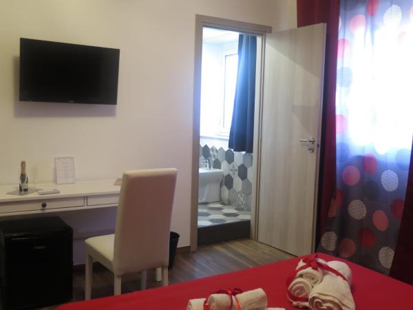 Symposium Bed&Breakfast : photo 6 de la chambre chambre double - vue sur mer