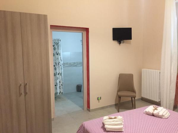 B&b Opuntia : photo 6 de la chambre chambre double ou lits jumeaux avec salle de bains privative