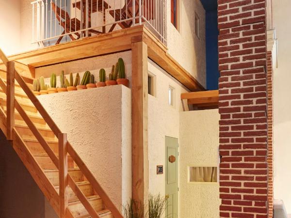 Hotel Not Hotel Amsterdam : photo 2 de la chambre chambre casa no casa