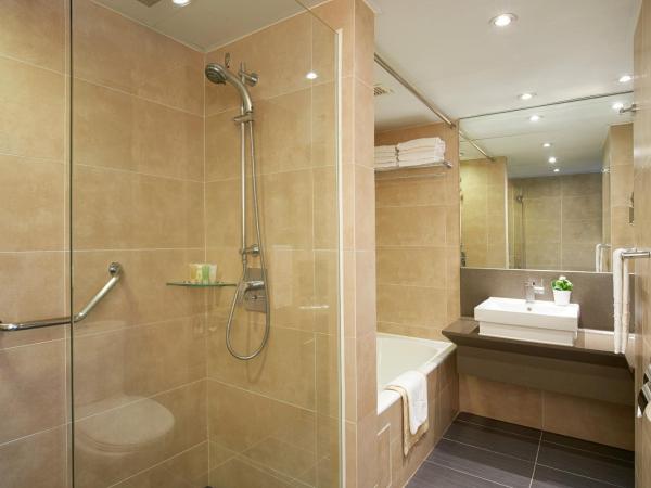 The Cityview - Chinese YMCA of Hong Kong : photo 1 de la chambre deluxe quad (four singles)