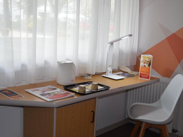 initial by balladins La Roche-sur-Yon : photo 1 de la chambre chambre double