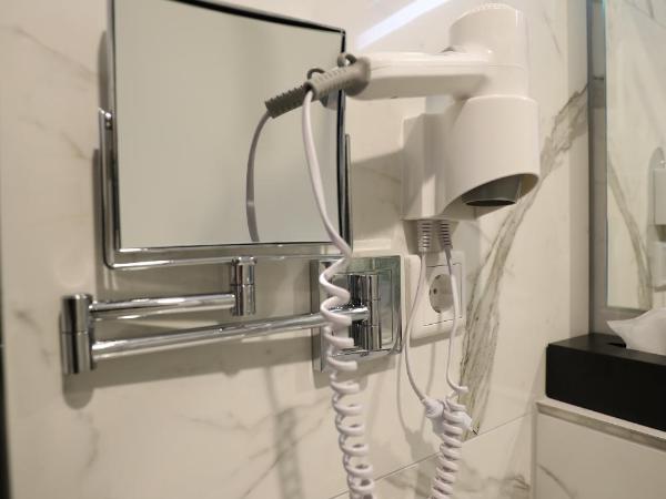 Sleep Inn Düsseldorf : photo 9 de la chambre suite junior avec terrasse