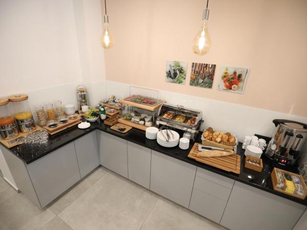 Sleep Inn Düsseldorf : photo 10 de la chambre chambre lit king-size deluxe