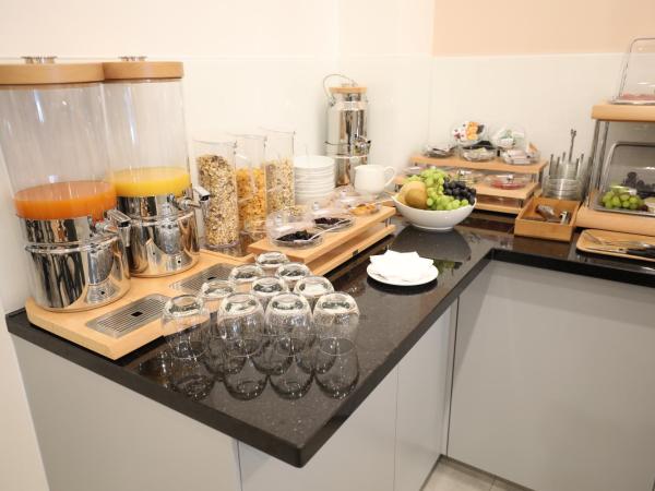 Sleep Inn Düsseldorf : photo 9 de la chambre chambre lit king-size deluxe