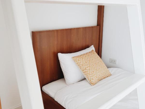 LITA Bangkok : photo 4 de la chambre chambre lits jumeaux avec balcon