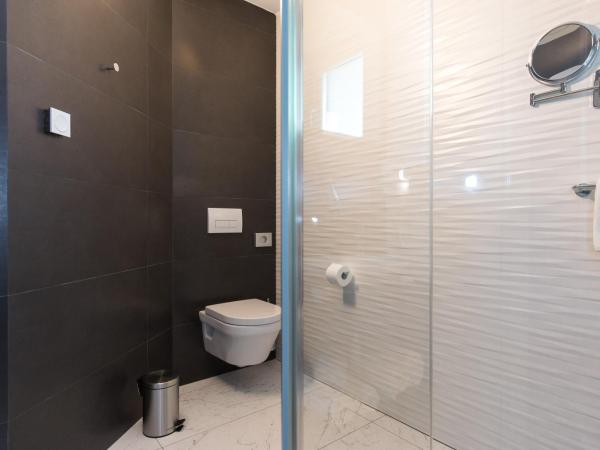 Pansion Leggero : photo 2 de la chambre chambre double deluxe avec balcon - vue sur mer