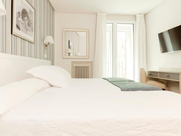 Hotel Sauce : photo 2 de la chambre chambre double avec lit d'appoint