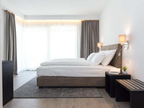 Pansion Leggero : photo 1 de la chambre chambre double deluxe avec balcon - vue sur mer