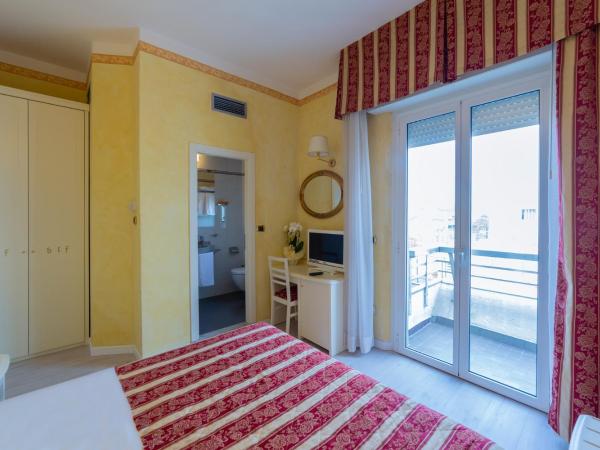 Hotel Executive La Fiorita : photo 1 de la chambre chambre double ou lits jumeaux