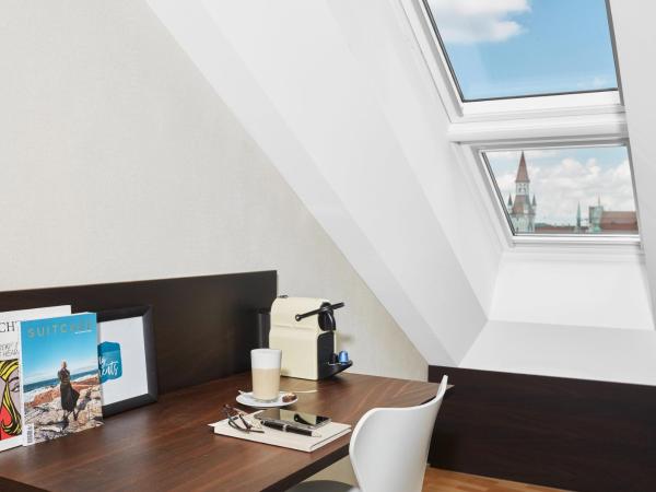 Living Hotel Das Viktualienmarkt : photo 5 de la chambre suite junior