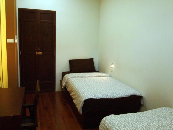 Phuket Sunny Hostel : photo 10 de la chambre chambre lits jumeaux standard avec climatisation