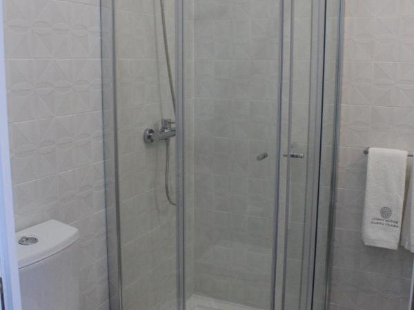 Guest House Santa Clara : photo 7 de la chambre chambre double ou lits jumeaux deluxe - vue sur ville 