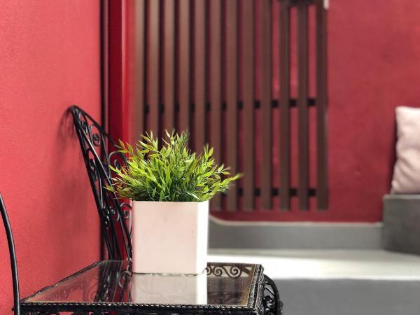 Confluentia H&A - Believe It or Not Apartments : photo 9 de la chambre appartement avec terrasse