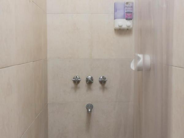 Circus Hostel : photo 6 de la chambre chambre triple