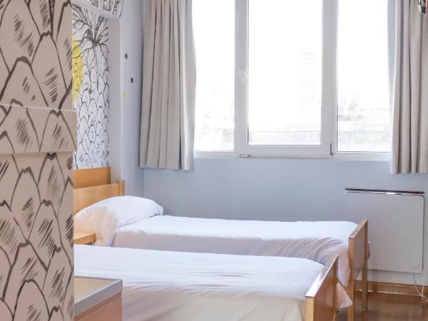 Circus Hostel : photo 4 de la chambre chambre double ou lits jumeaux