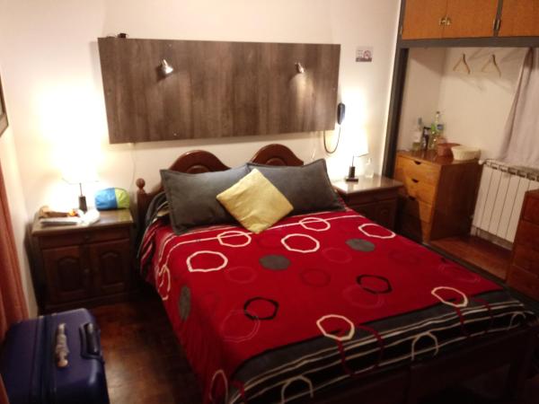 La Magdalena : photo 1 de la chambre chambre familiale avec salle de bains privative