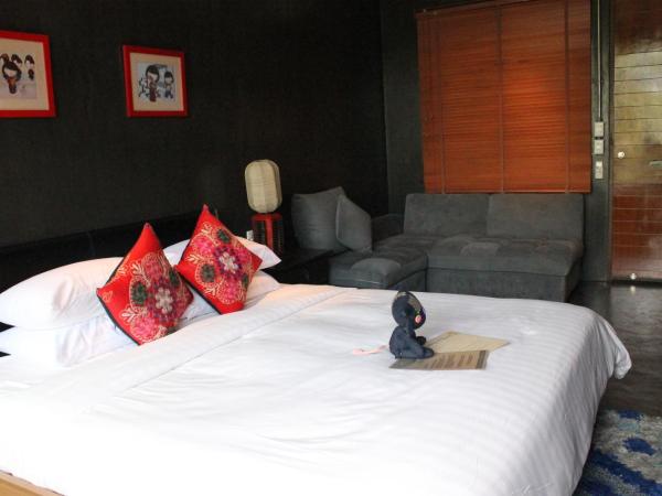 Villa Thapae : photo 4 de la chambre chambre double standard avec balcon 