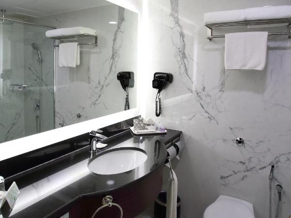 Corus Hotel Kuala Lumpur : photo 5 de la chambre chambre lit king-size deluxe