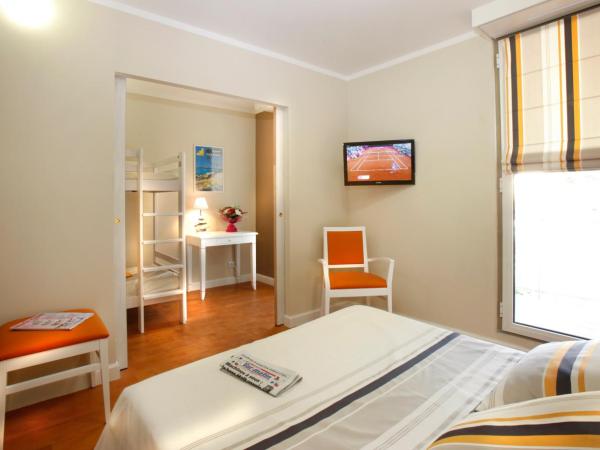 Hôtel Club la Font des Horts : photo 1 de la chambre chambre familiale (2 adultes et 2 enfants)