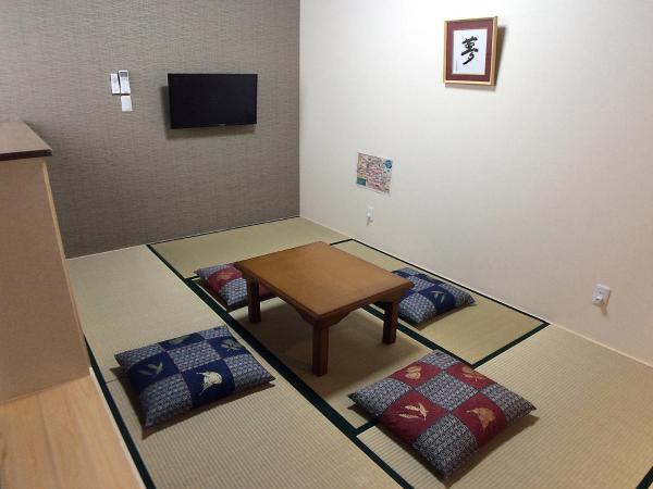 TOMARO Osaka Bay : photo 3 de la chambre japanese-style room with kitchen and shower
