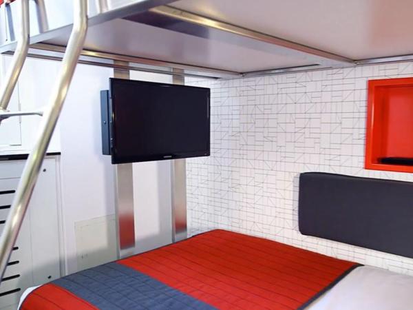 Pod 51 : photo 3 de la chambre chambre lits superposés standard avec salle de bains commune