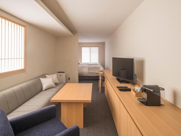 Tomoya Residence Hotel Kyoto : photo 2 de la chambre chambre lits jumeaux deluxe avec pièce à vivre