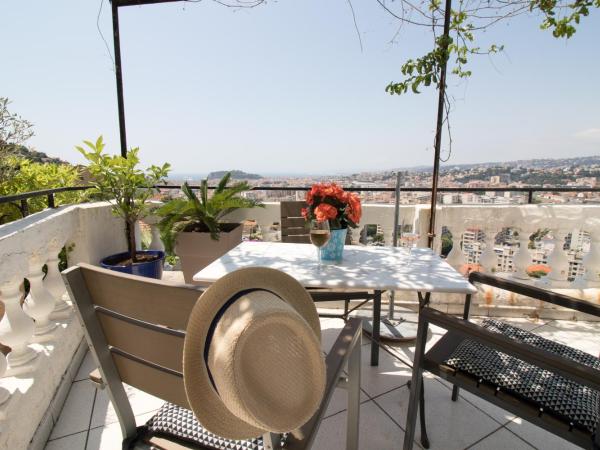 Le Panoramic Boutique Hôtel : photo 4 de la chambre chambre triple avec terrasse