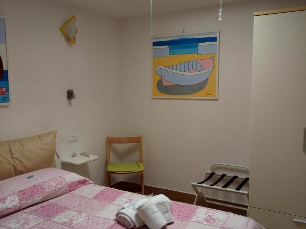 B&B Celestina Ischia : photo 2 de la chambre chambre double