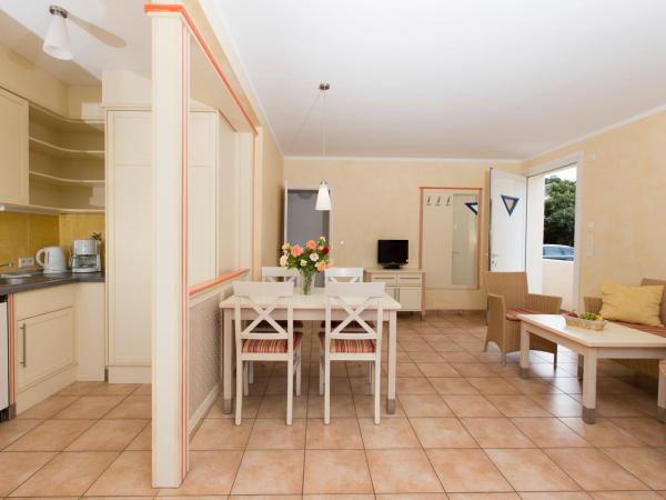 Résidence les Tourelles : photo 3 de la chambre appartement 2 chambres avec balcon (2 adultes)