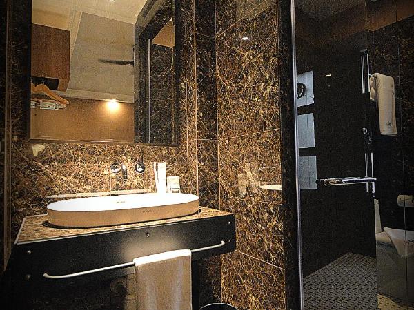 1969 Business Suites : photo 5 de la chambre hébergement familial supérieur